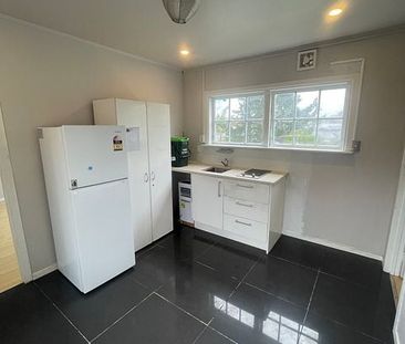 2-bedroom unit with bills included! - Photo 2