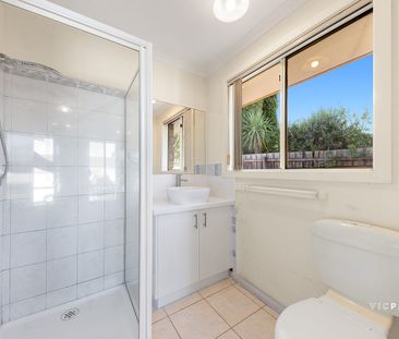 WONDERFUL HOME IN A QUIET COURT! - Photo 5