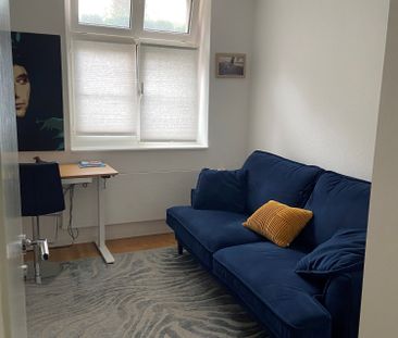 Helle, moderne Wohnung mit Seesicht - Photo 1