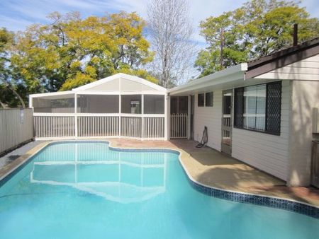 FAMILY HOME WITH POOL - Photo 2