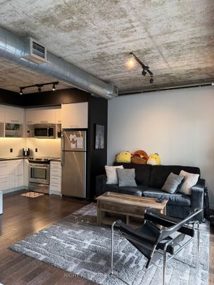 River City I Lofts 51 , #414 - Photo 1