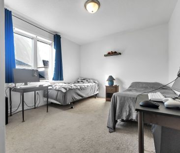 For Lease - 604 Paul Metivier Drive, Barrhaven, Ontario - Photo 3