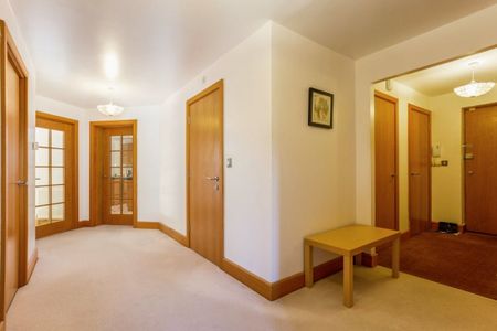 3 bedroom apartment to rent - Photo 2