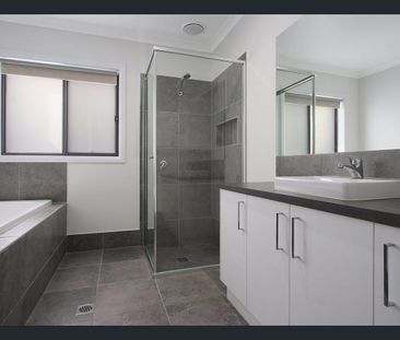 6 Eisenhauer Drive, Thurgoona, NSW 2640 - Photo 2