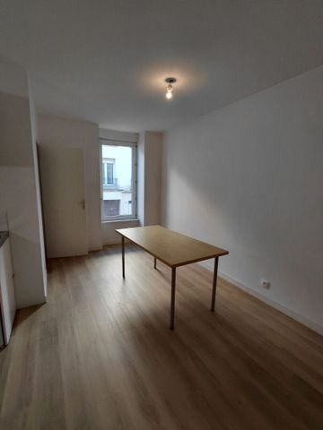 Location Appartement 1 pièce 22m² - Photo 2