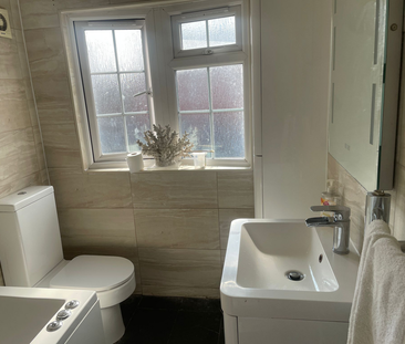 1 bedroom in a house share to rent - Photo 5