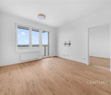 Světlý a Moderní Byt 2+kk s Balkonem a Sklepem, Okamžitě Volný, Hos... - Photo 6