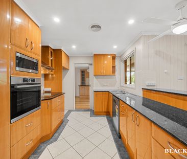 6 Schuler Place, McKellar ACT 2617 - House For Rent | Domain - Photo 2