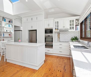 Charming and unique home - Photo 6