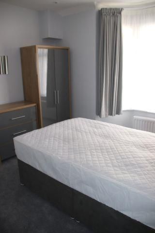 Vicarage Road, WATFORD - Photo 2