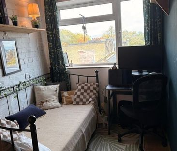 2 Bed Flat, Parkdale, N11 - Photo 6