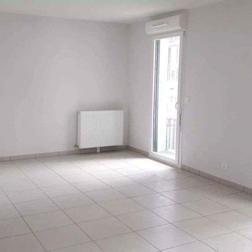 location Appartement T3 DE 64.8m² À BORDEAUX - Photo 1