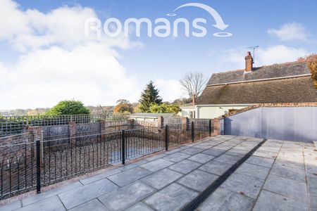 Upper Hale Road, Farnham, GU9 - Photo 4