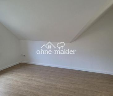 3-Zimmer Dachgeschoß-Wohnung mit Balkon in 23715 Hutzfeld von priva... - Foto 1
