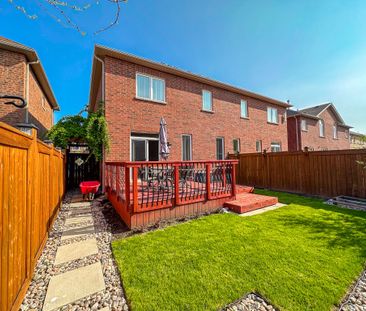 For Lease - 21 Fitzroy Avenue, Markham, Ontario - Photo 4