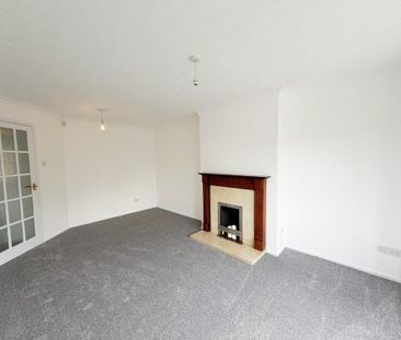 2 bedroom semi-detached bungalow to rent - Photo 3