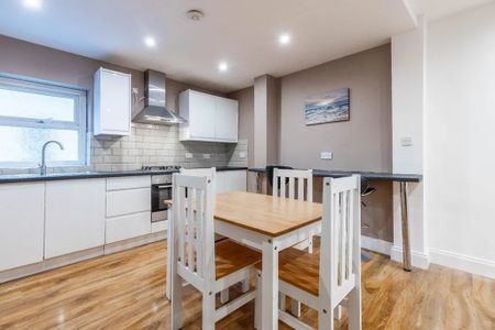 2 Bed Flat, Goodrich Road, SE22 - Photo 4