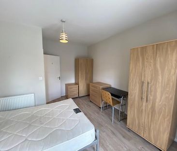 4 bedroom private hall to rent - Photo 4