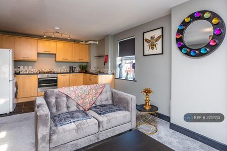 2 bedroom flat to rent - Photo 4