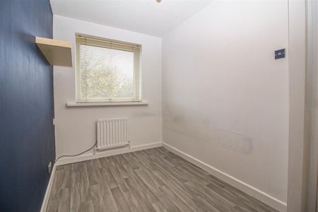 2 Bedroom House - Photo 2