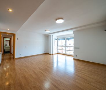 Penthouse for rent in a residential complex with a swimming pool in... - Foto 1