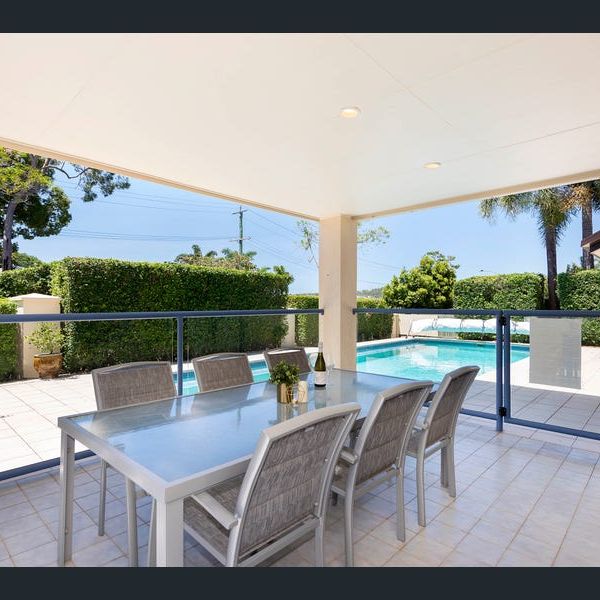 17 Carrington Place, Carindale, QLD 4152 - Photo 1