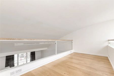 2 bedroom flat in 30 Mortlake High Street - Photo 2