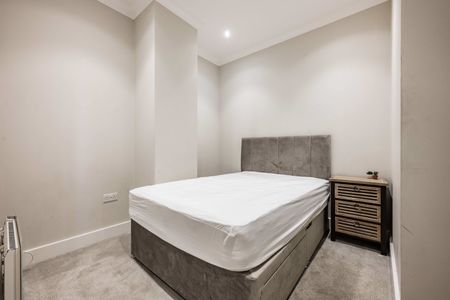 Surrey Street, Norwich - Photo 5