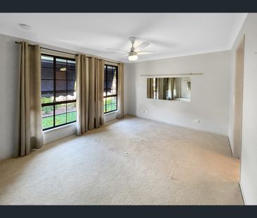 195 Mildura Drive, Helensvale, Qld 4212 - Photo 2