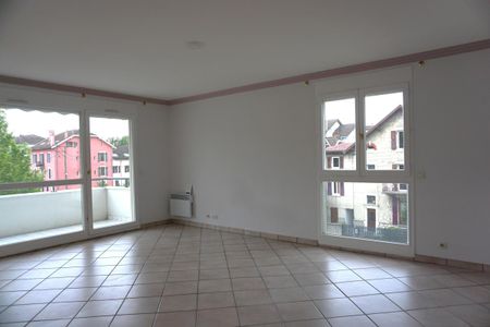 Location Appartement 3 pièces 69m² ANNECY 74000 - Photo 2