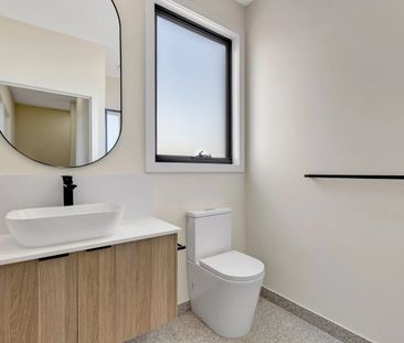 Contemporary Family Living in Fraser Rise - Photo 4