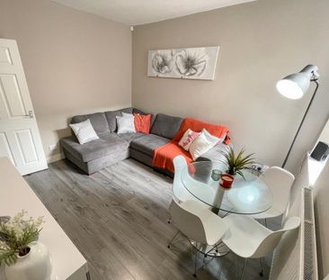 6 bedroom terraced house to rent - Photo 1