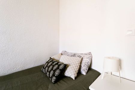 Carrer del Serpis, Valencia, Valencian Community 46022 - Photo 4