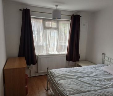 Room in a Shared House, Tarling Road, E16 - Photo 1