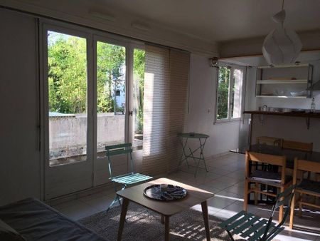 Furnished 1 Bedroom Apartment (50 m²) ST Donatien - Photo 2