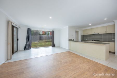 24 Baggygreen Street, Sunbury, VIC 3429 - Photo 4