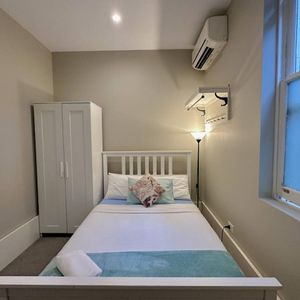 Private Room Walk to North Sydney Station and Greenwood Plaza in 8 Min - Photo 2