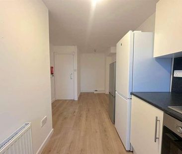 Juniper Way, Hayes, UB3 - Photo 3