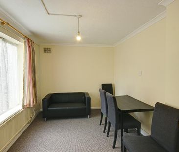 4 bedroom townhouse to rent - Photo 6