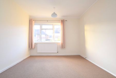 Chelmsford Avenue, Romford, RM5 - Photo 5