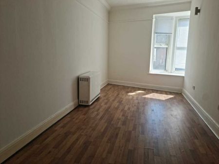 4 bedroom flat - Photo 4