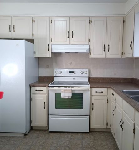 For Lease - 67 Dundonald Street, St. Catharines, Ontario - Photo 5