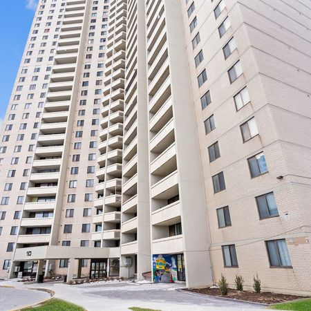 San Romanoway Apartments - Photo 3