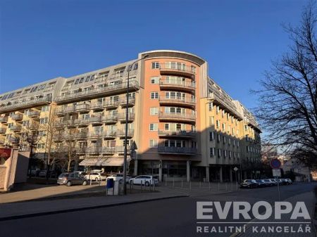 Pronájem bytu 1+kk s balkónem, ulice Jeronýmova, Liberec - Photo 4