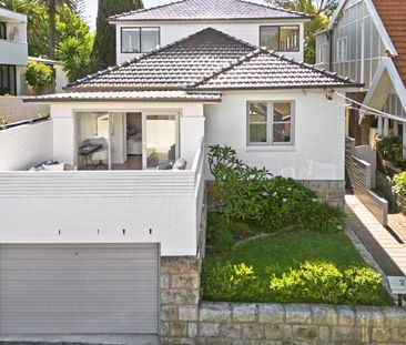 A Freestanding Coastal Family Classic In A Tightly Held Avenue Over... - Photo 1