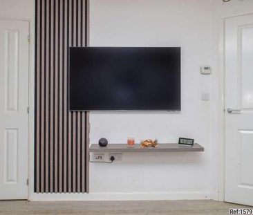 Over Court Gardens, Patchway, Bristol, United Kingdom, BS34 - Photo 4