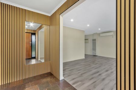 Charming 3 Bedroom Home in Leafy Hope Valley! - Photo 3