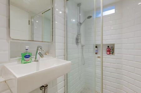 1 Bed Flat, Gondar Gardens, NW6 - Photo 3