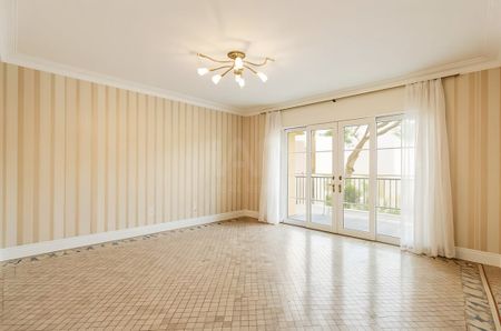 Barcelona, Catalonia 08870 - Photo 2