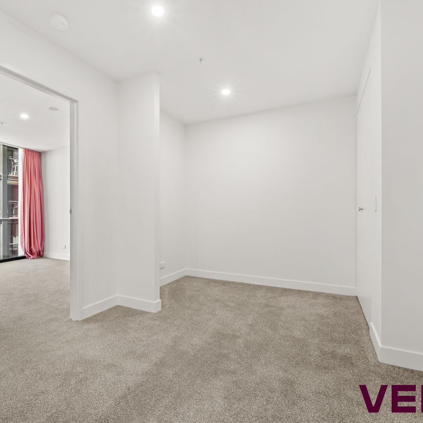 BEAUTIFUL ONE-BEDROOM APARTMENT IN WOVA - Photo 1